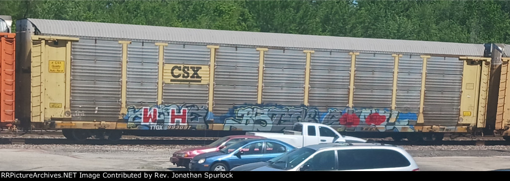 TTGX 993097 and CSX rack